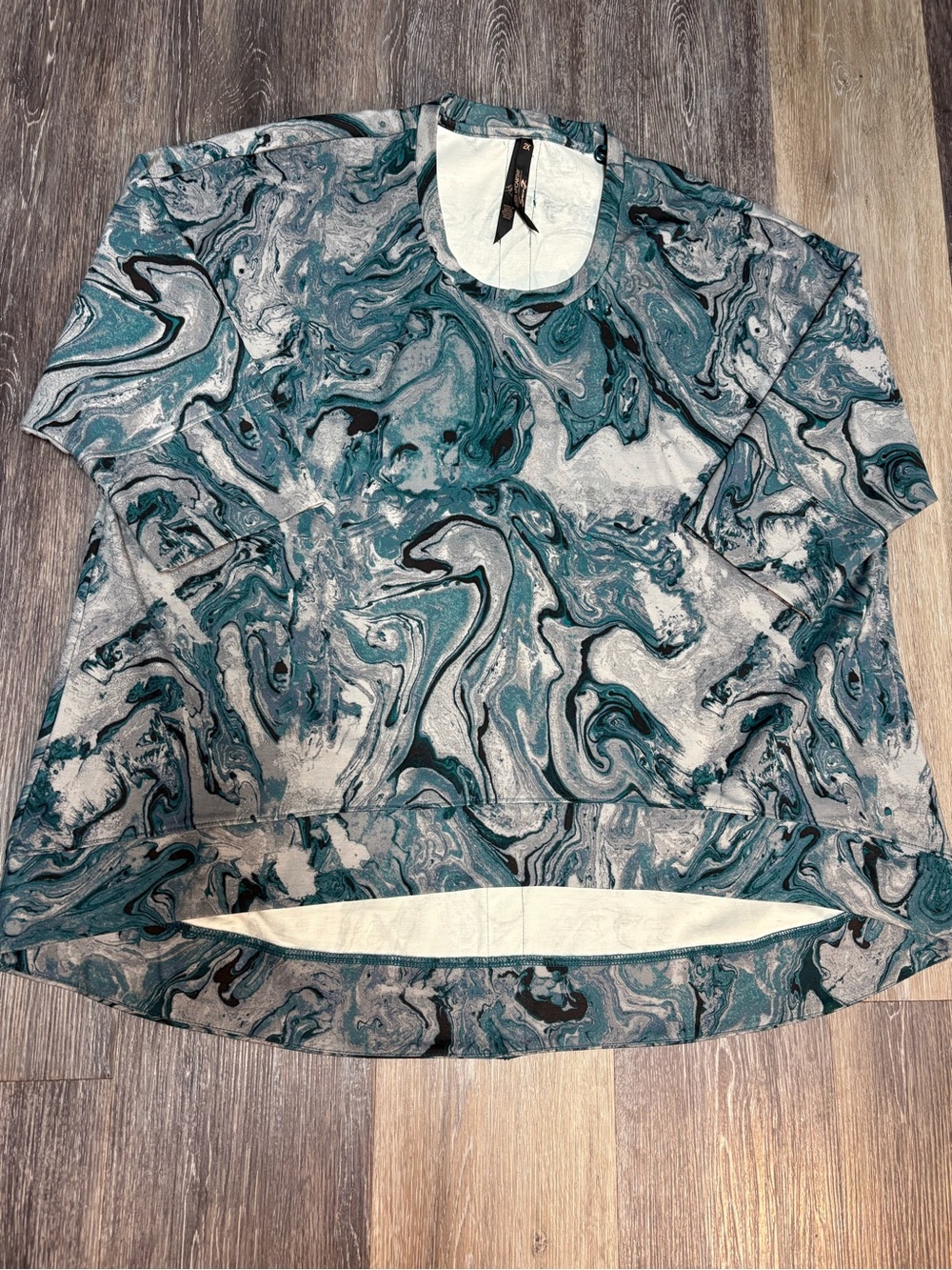 Melissa McCarthy Teal and Gray Marble Swirl Top  2X  Casual, Formal,  Chic